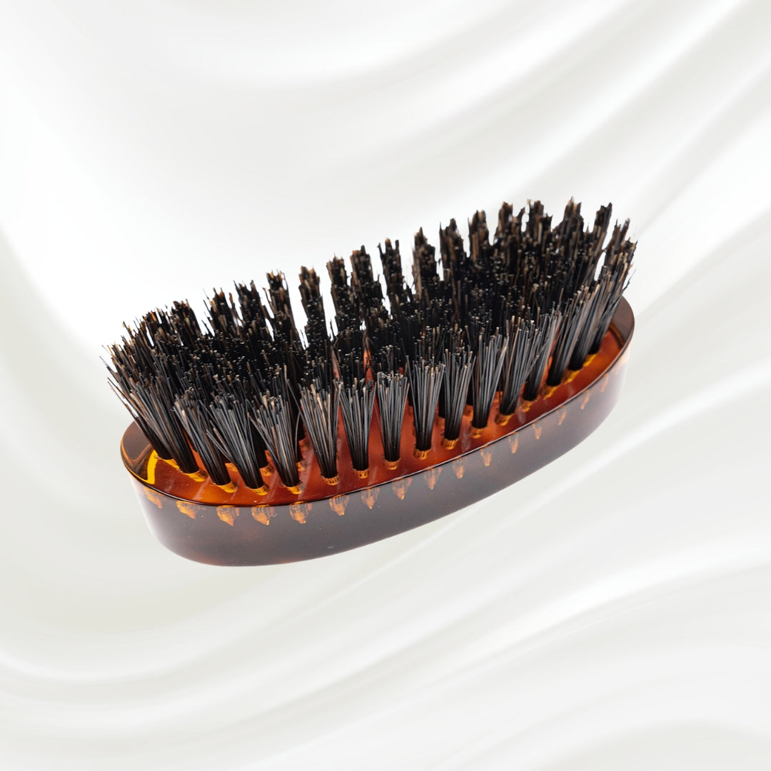 THE GENTLEMANS BOAR BRISTLE BRUSH
