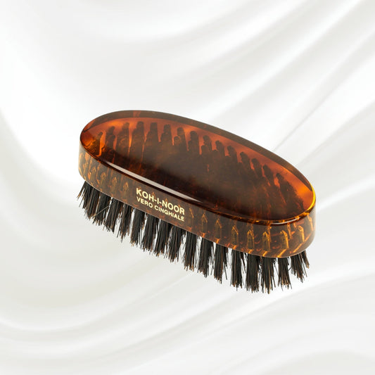 THE GENTLEMANS BOAR BRISTLE BRUSH