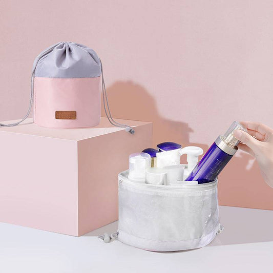 THE 2-TONE WATERPROOF COSMETIC BAG