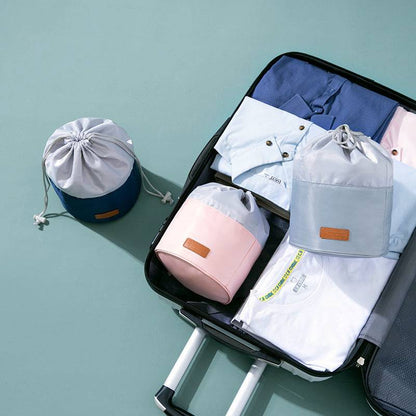 THE 2-TONE WATERPROOF COSMETIC BAG