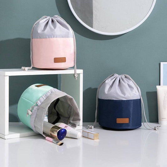 THE 2-TONE WATERPROOF COSMETIC BAG