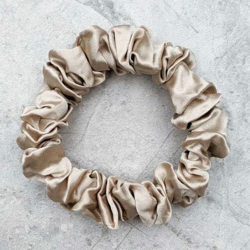 THE SILKKI SILK SCRUNCHIE