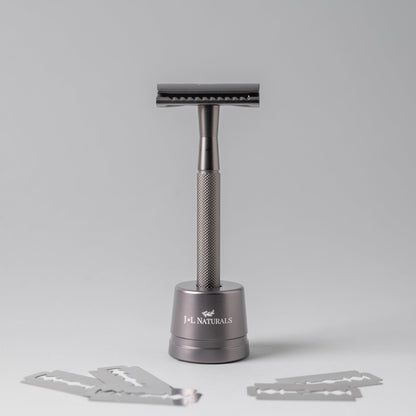 THE REUSABLE RAZOR SET